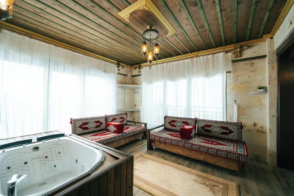 Deluxe Oda, Küvet, Bahçe Manzaralı