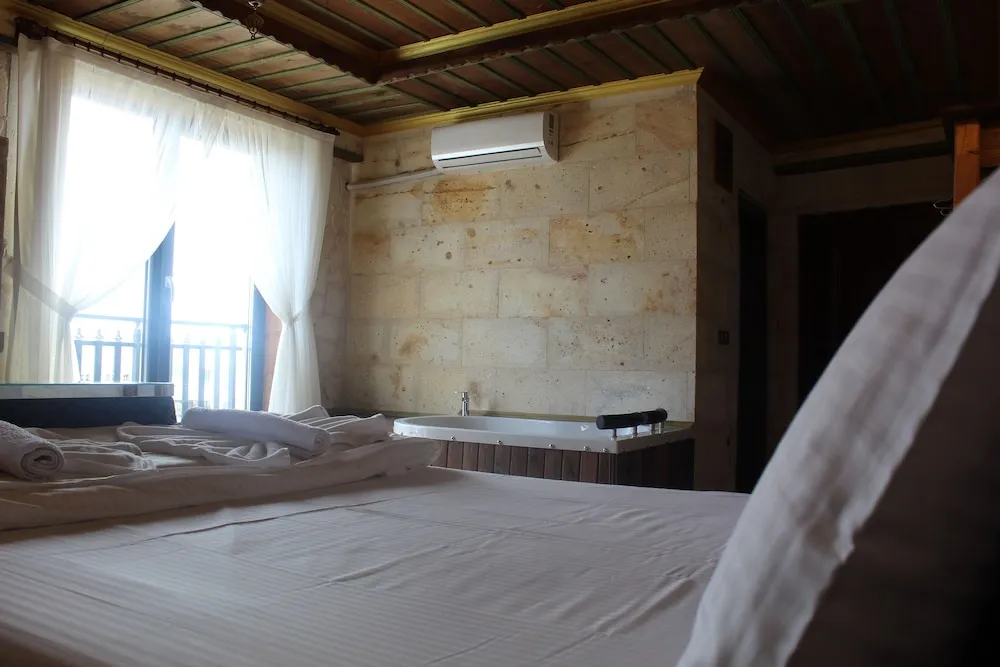 Family Oda, Küvet, Şehir Manzaralı