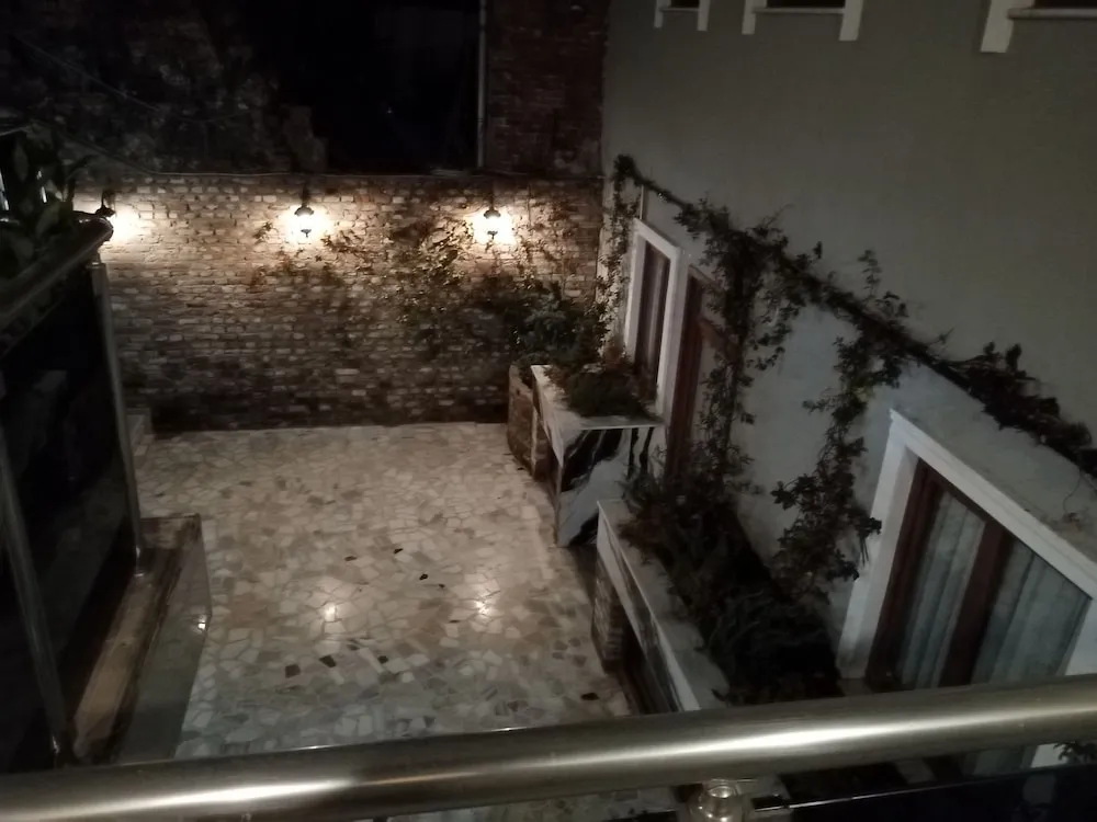 Standard İki Ayrı Yataklı Oda