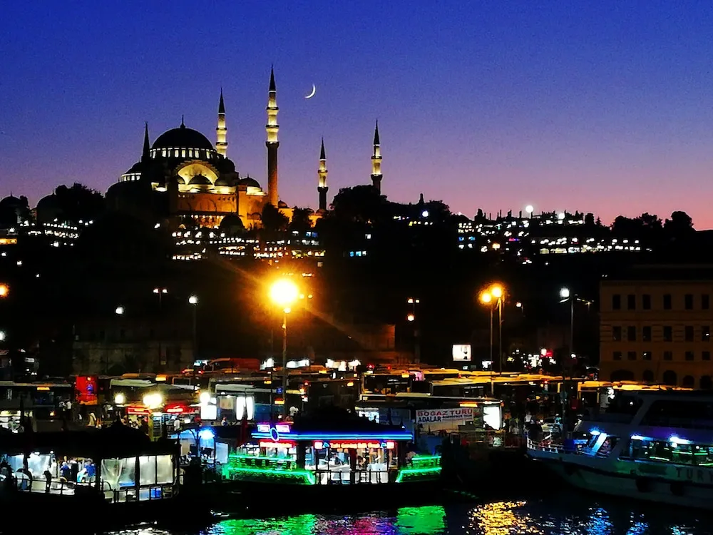 Standard Tek Büyük veya İki Ayrı Yataklı Oda, 1 Çift Kişilik veya 2 Tek Kişilik Yatak