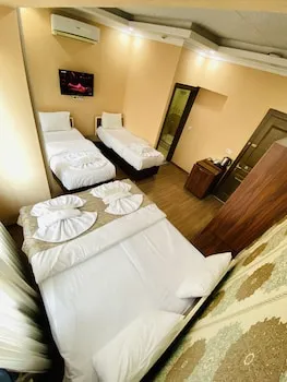 Renova Hotel