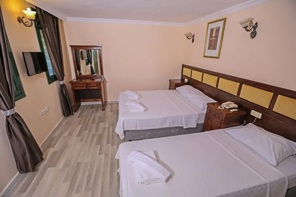Standard Üç Kişilik Oda, Sigara İçilmez, Şehir Manzaralı