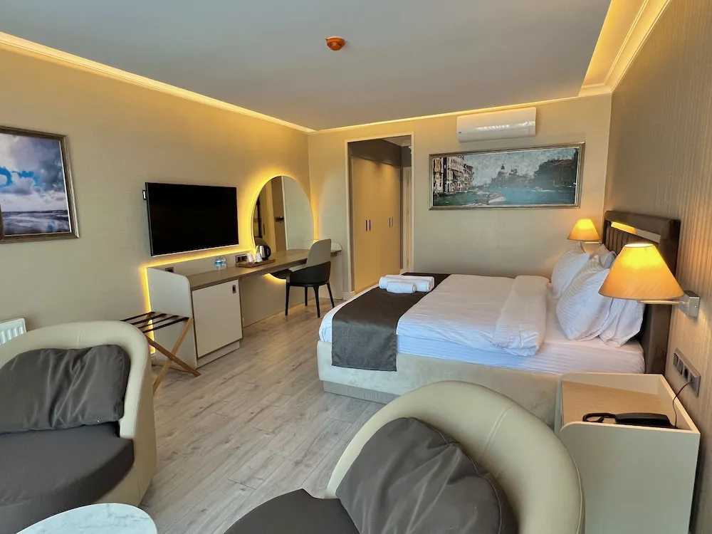 Deluxe Tek Büyük Yataklı Oda