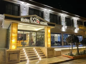 MQ Hotel Suits
