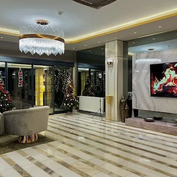 MQ Hotel Suits