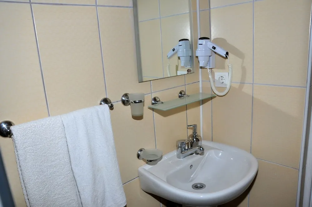 Deluxe Üç Kişilik Oda