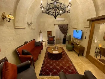 Pegas Cave Suites