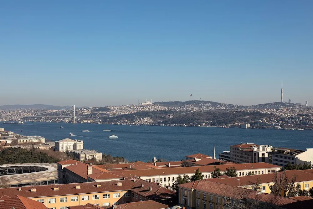 Deluxe Oda, 1 En Büyük (King) Boy Yatak (View)