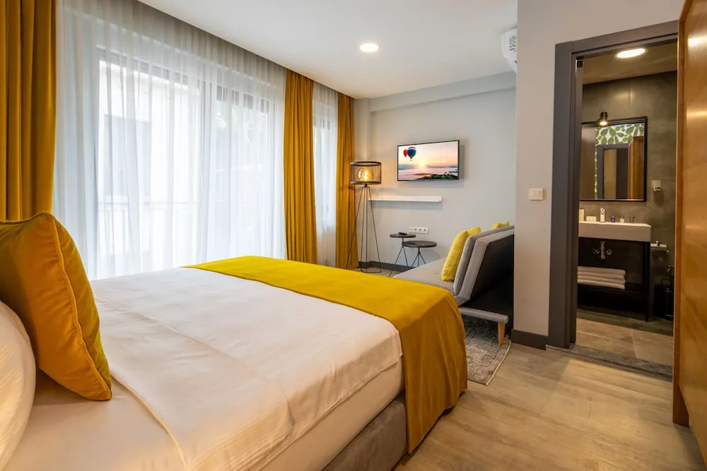 Deluxe Üç Kişilik Oda
