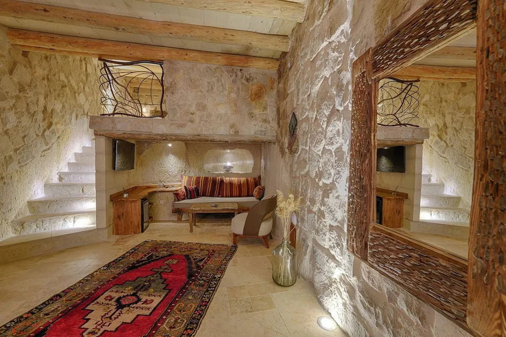 Traditional Üç Kişilik Oda