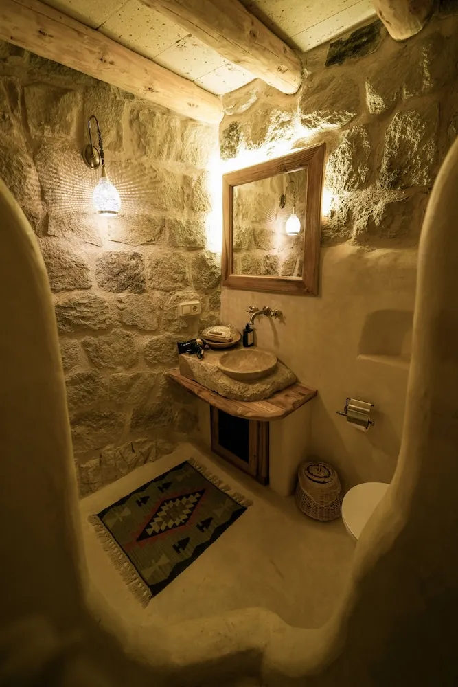 Traditional Üç Kişilik Oda
