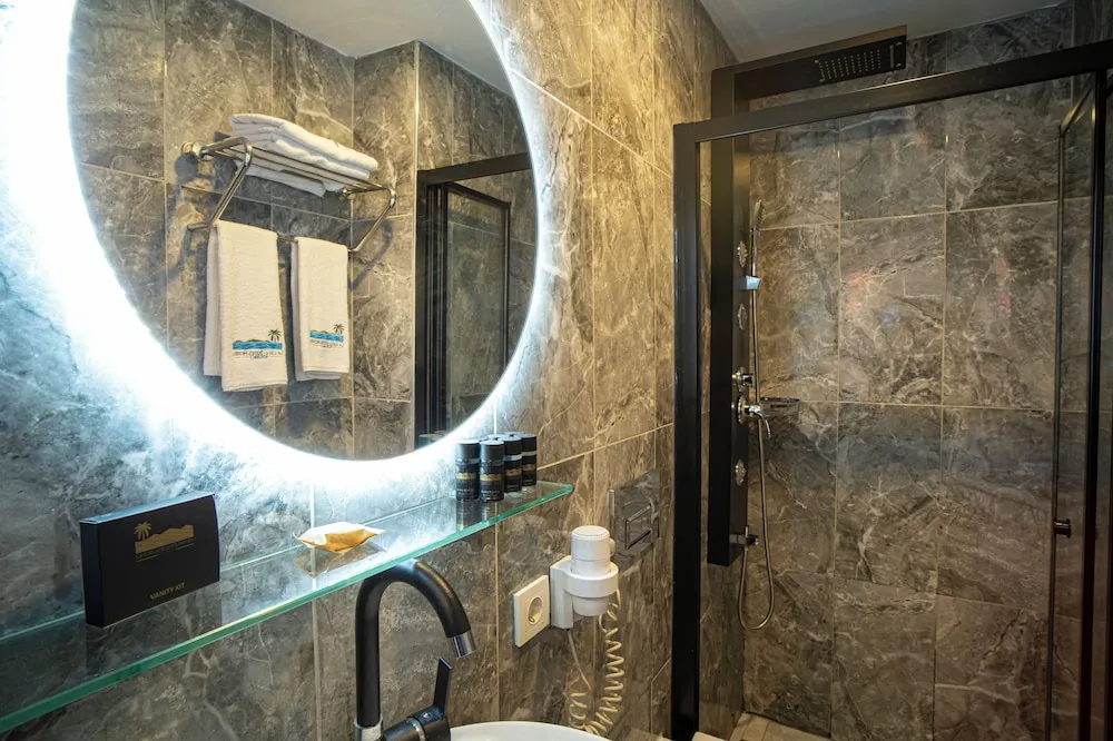 Premium Tek Büyük Yataklı Oda