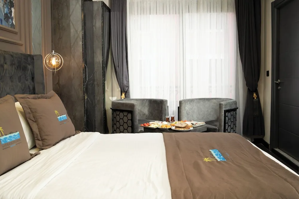 Luxury Tek Büyük Yataklı Oda