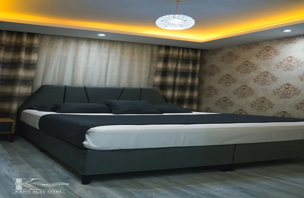Deluxe Suite Land View with Balcony