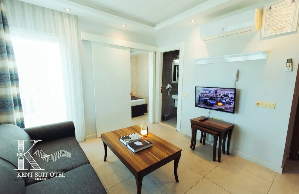 Deluxe Suite Sea View with Balcony
