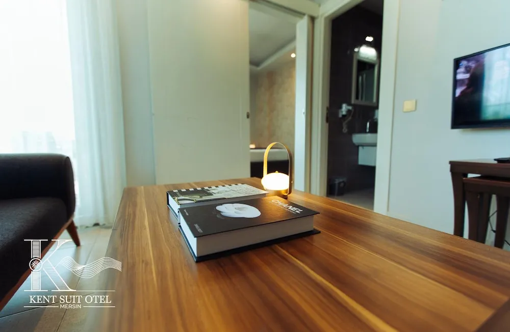 Deluxe Suite Sea View with Balcony