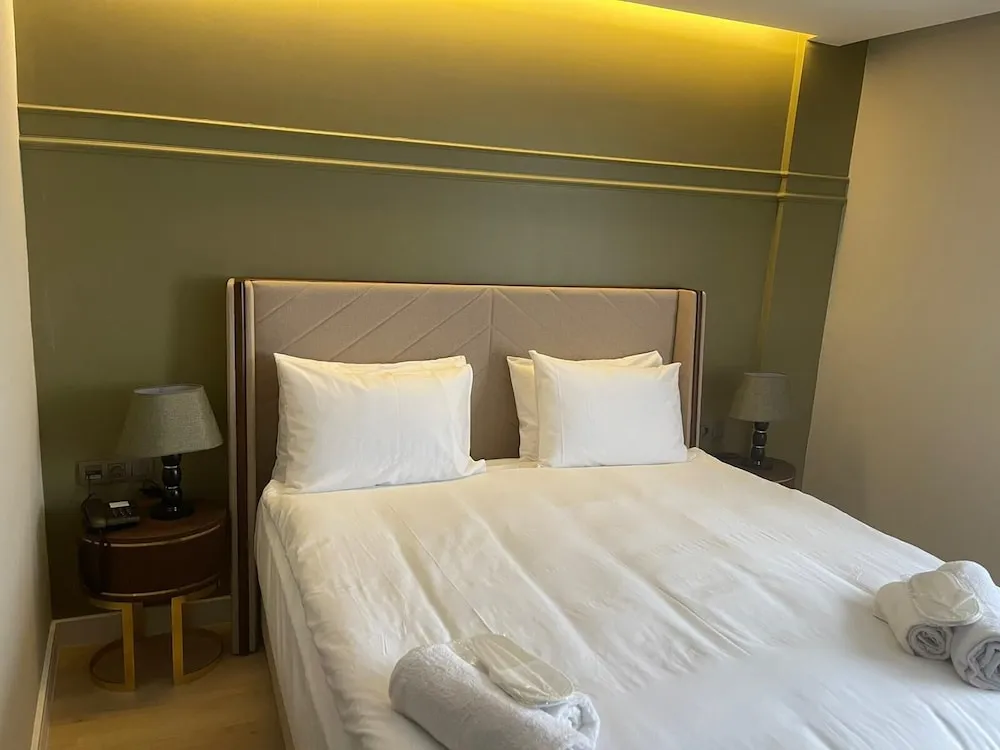 Deluxe Tek Büyük Yataklı Oda