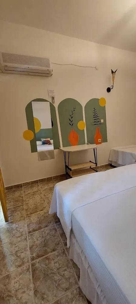 Classic Üç Kişilik Oda, Bahçe Manzaralı