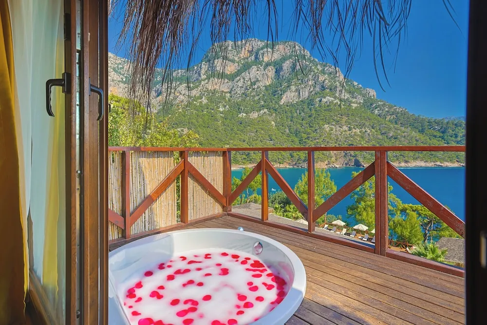 Honeymoon Süit, 1 Çift Kişilik Yatak, Sıcak Su Küveti, Deniz Manzaralı