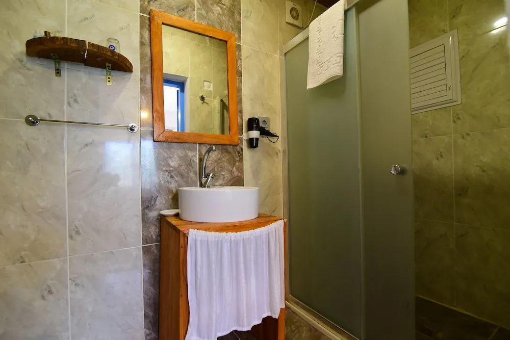Comfort Tek Büyük Yataklı Oda