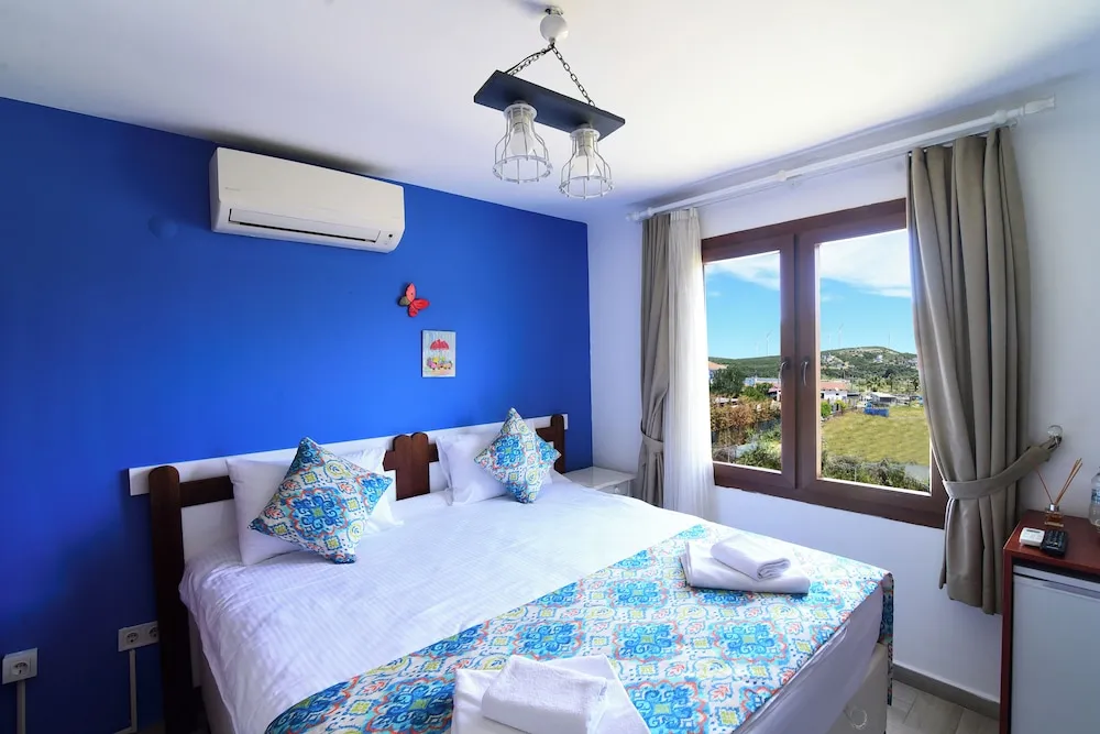 Comfort Tek Büyük veya İki Ayrı Yataklı Oda