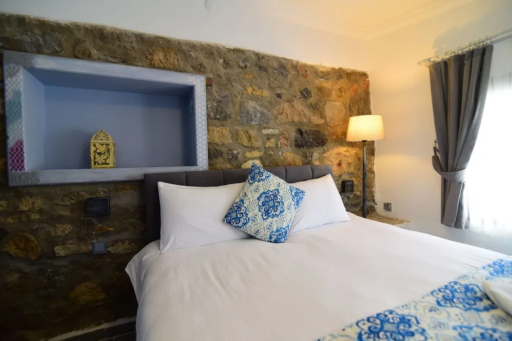 Comfort Tek Büyük veya İki Ayrı Yataklı Oda
