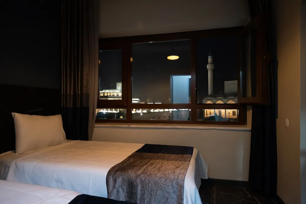 Deluxe Dört Kişilik Oda, Şehir Manzaralı