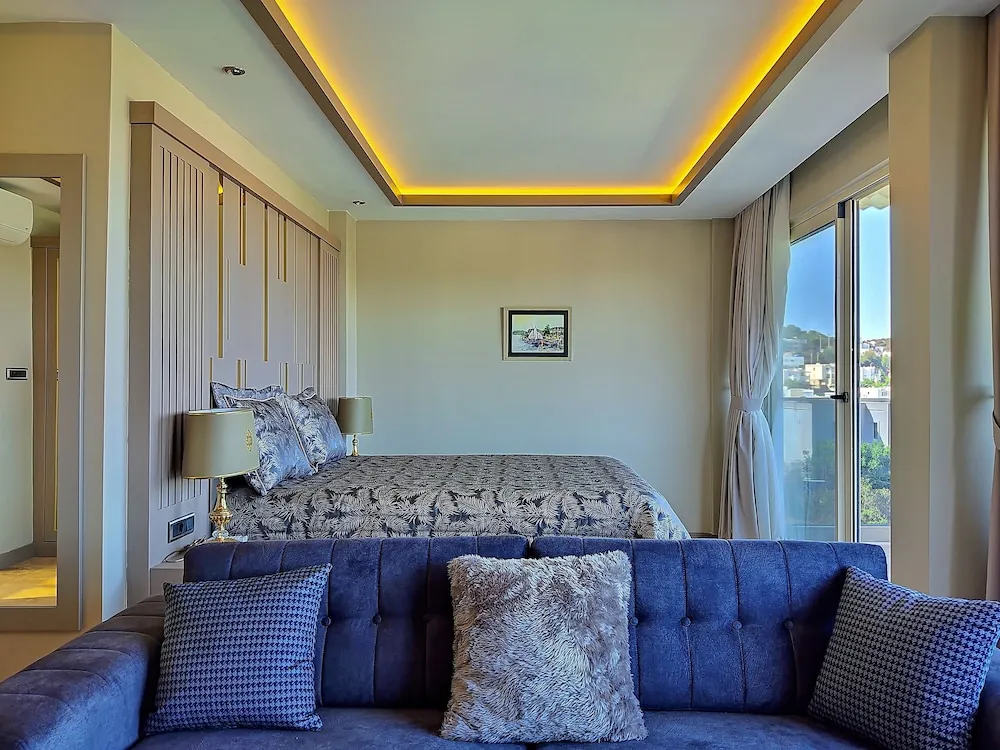 Deluxe Süit, 1 Yatak Odası, Sıcak Su Küveti, Deniz Manzaralı