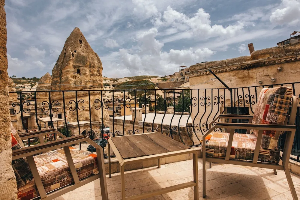 Traditional Stone Apartment, Balcony, City View