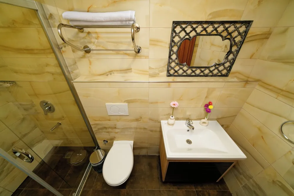 Comfort Tek Büyük Yataklı Oda