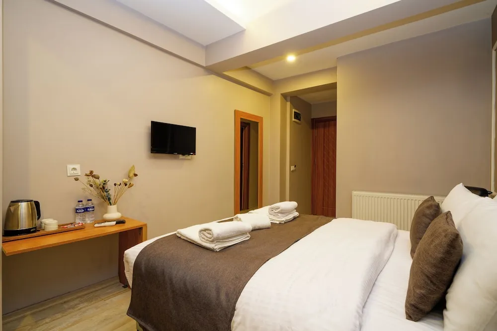 Deluxe Tek Büyük Yataklı Oda