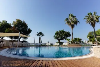 Costa Luvi Hotel