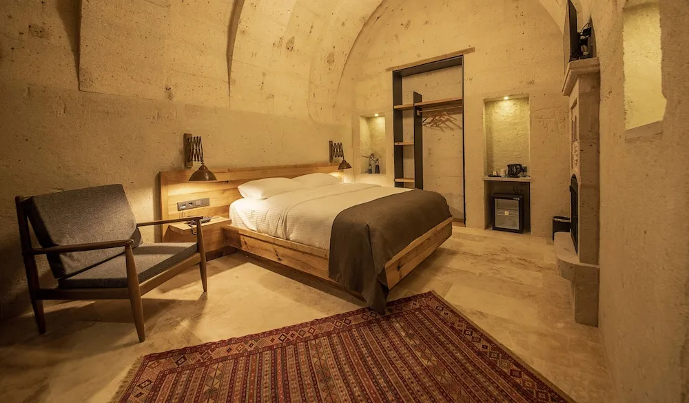 King Suit With Bathtub