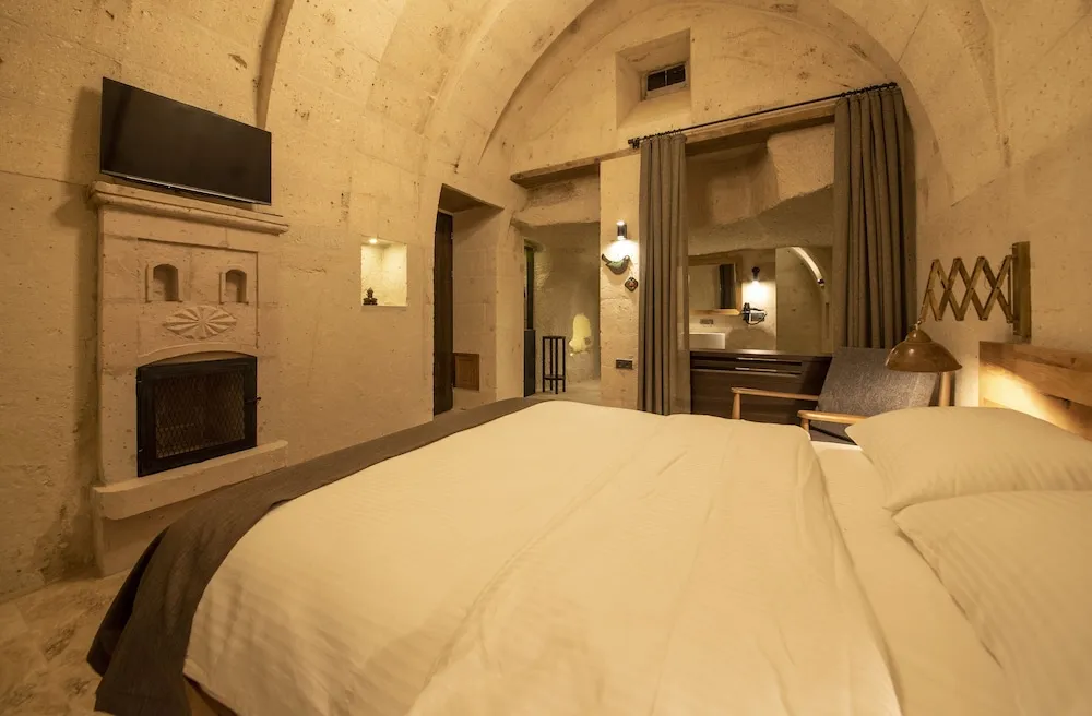 King Suit With Bathtub