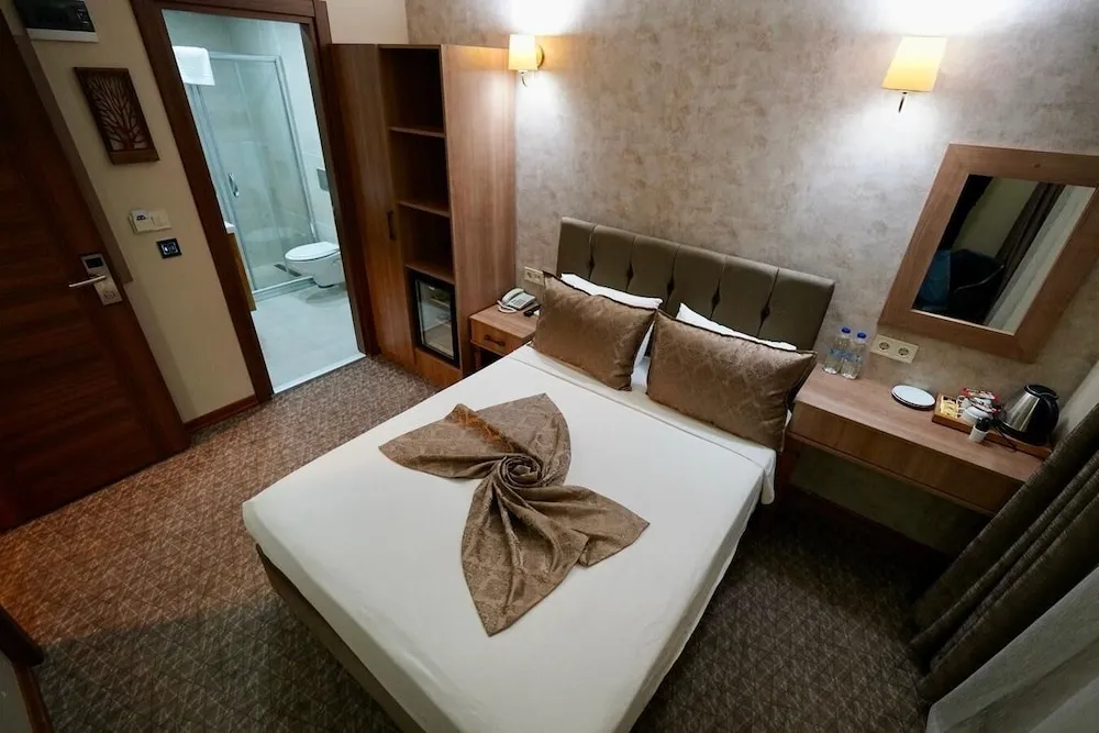Economy Double or Twin/Basement Floor Budget Room