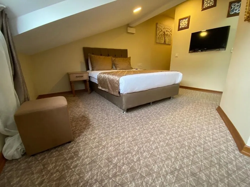 Economy Double or Twin/Basement Floor Budget Room