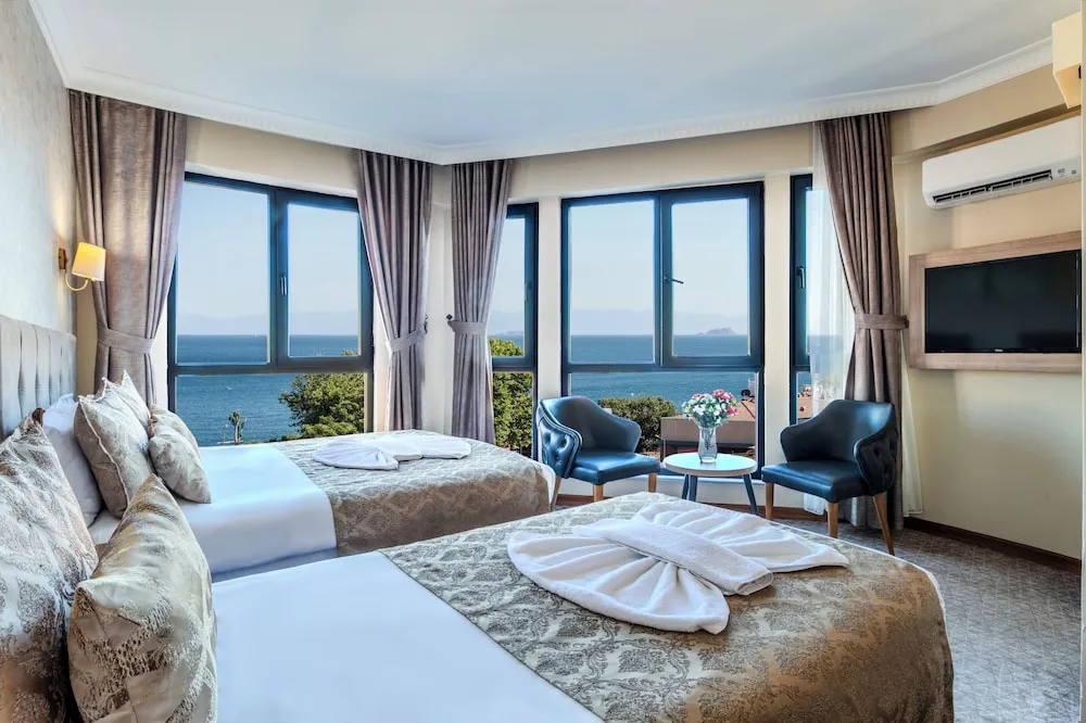 Deluxe Üç Kişilik Oda