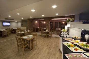 Walk In Hotel