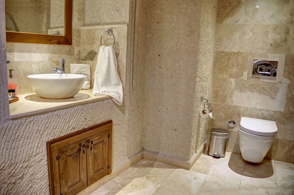 Cave Exclusive Suite