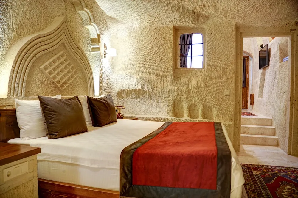 Cave Exclusive Suite