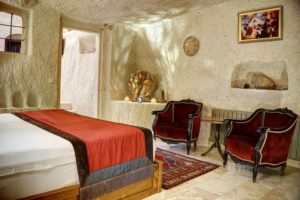 Cave Exclusive Suite