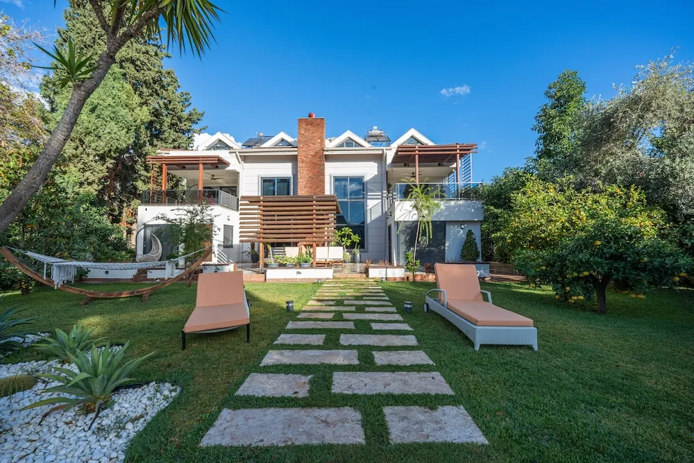 VILLA DOMINIC