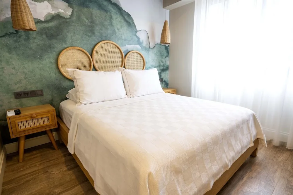 THE BOHEM ROOM