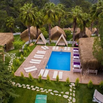 The Hill Glamping