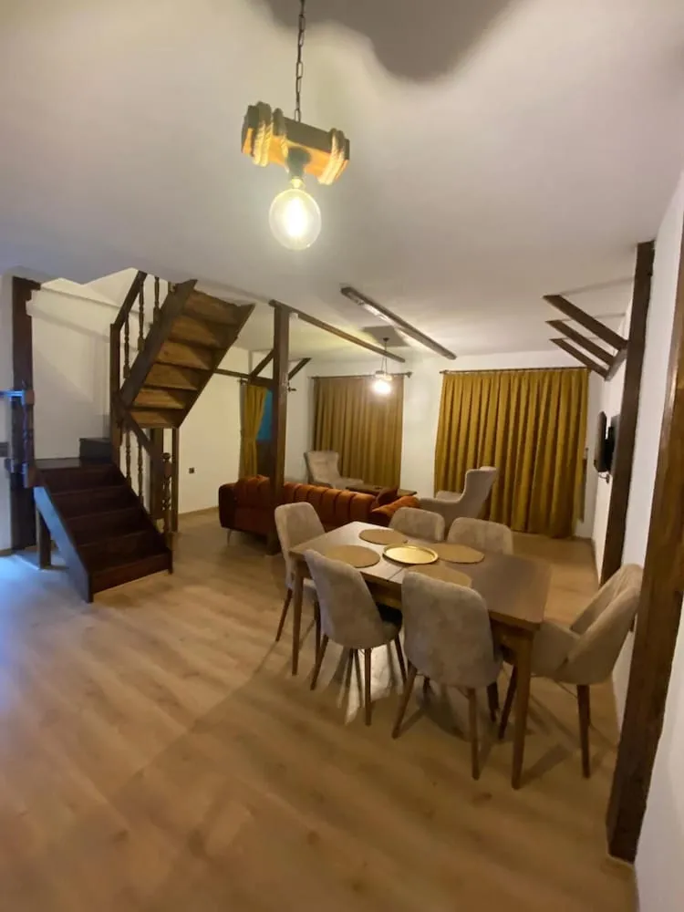 Luxury Ev, Göl Manzaralı