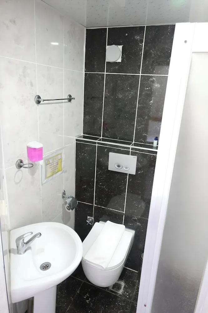 Standard Üç Kişilik Oda (without balcony)