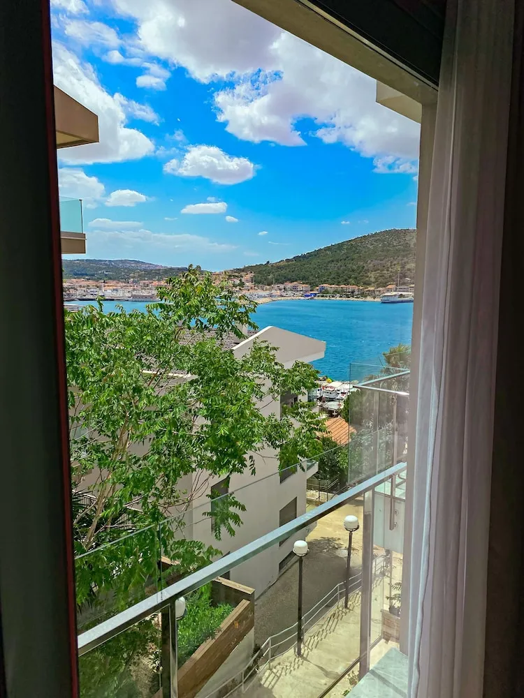 Standard Oda, 1 Çift Kişilik Yatak, Kısmi Deniz Manzaralı, Denize Bakan