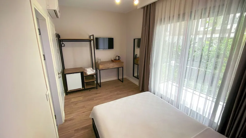 Standard Oda, 1 Çift Kişilik Yatak, Kısmi Deniz Manzaralı, Denize Bakan