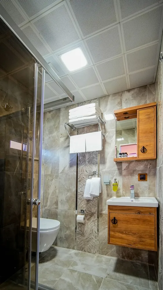 Standard Tek Büyük Yataklı Oda