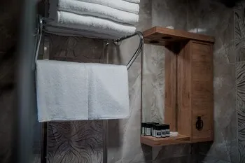 Dolphin Boutique Hotel & Restaurant